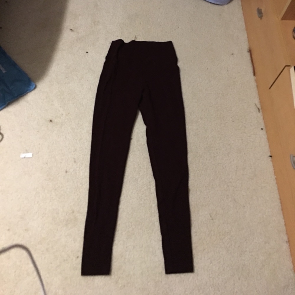 Maroon leggings