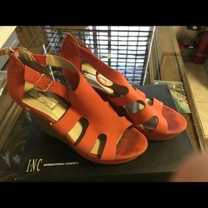 Perfect summer wedges.