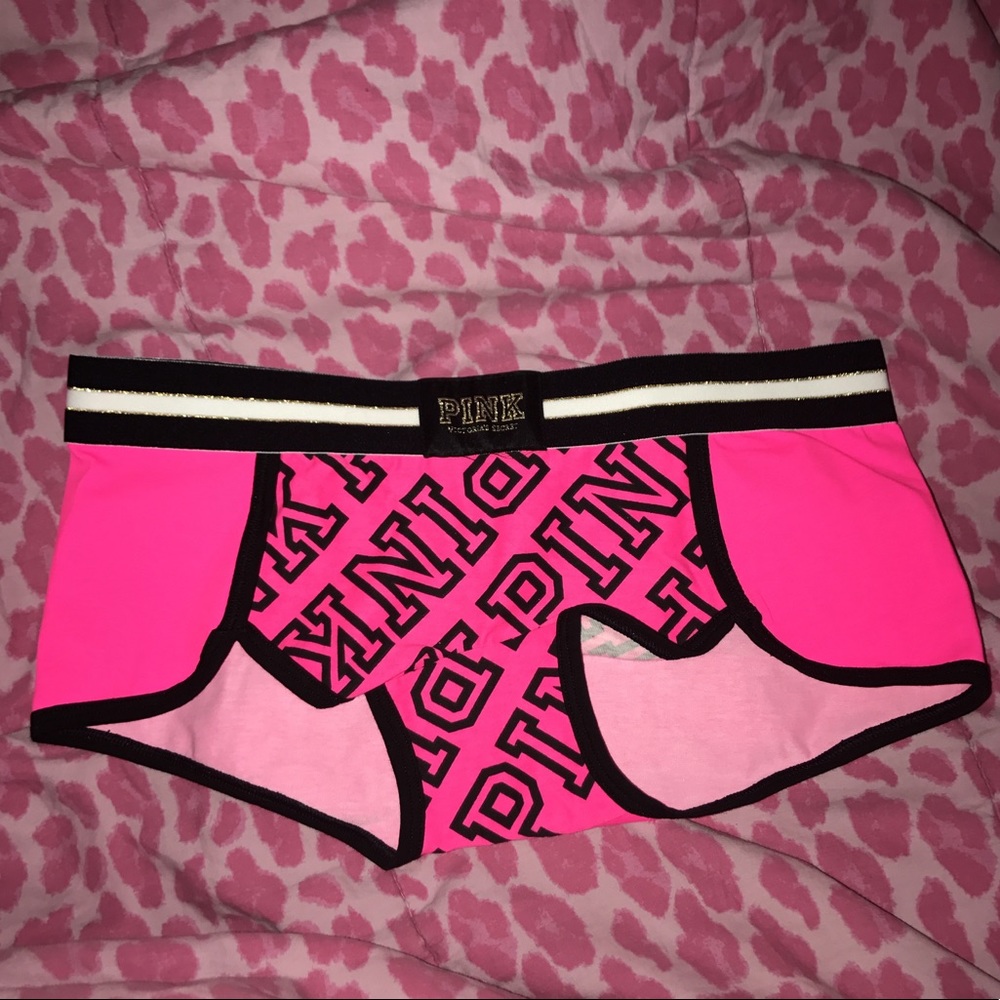 VS PINK LOGO Boyshorts