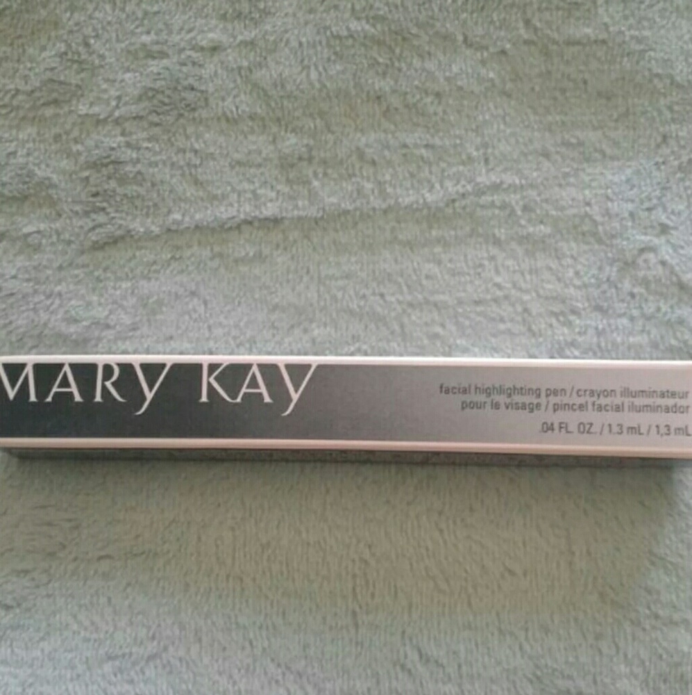 New Mary Kay Facial Highlighting Pen Shade 3