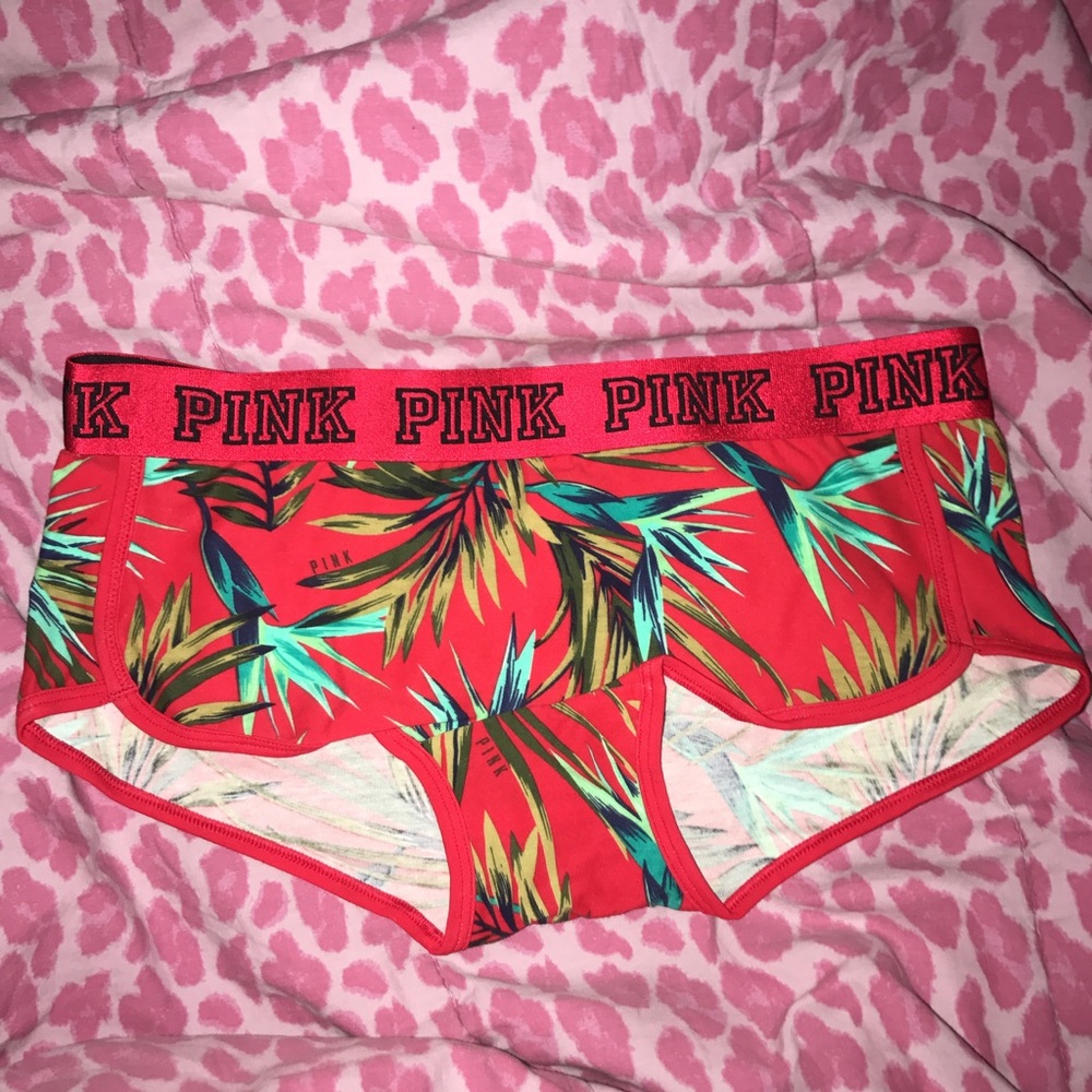 VS PINK LOGO Boyshorts