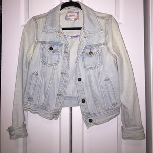 Light wash jean jacket