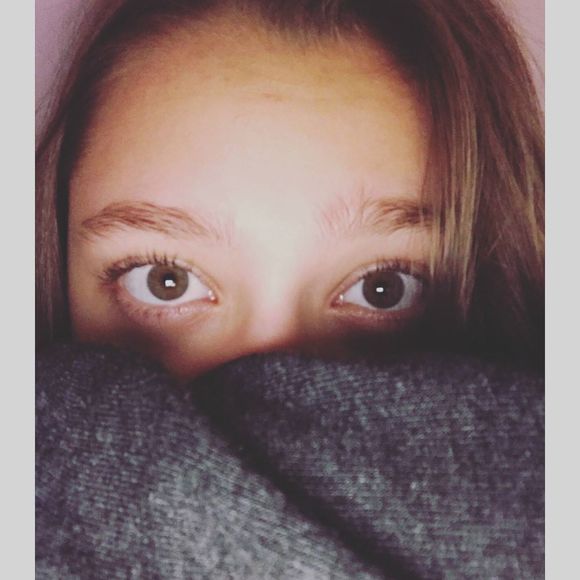 Meet your Posher, Maria - Picture 1 of 1