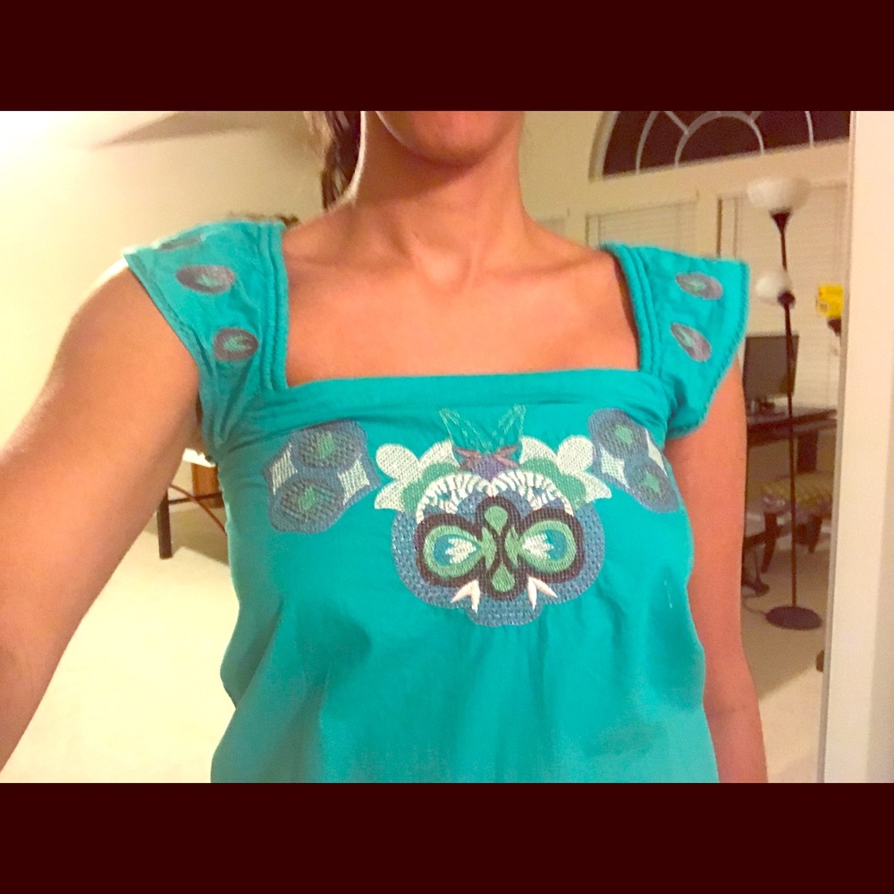 Teal BCBG embroidered peasant top