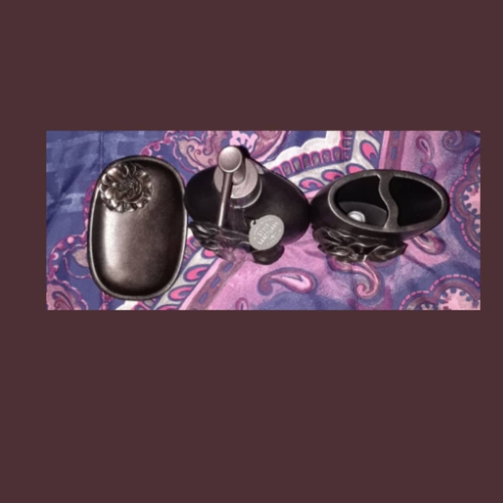 Bath Set - Picture 2 of 2