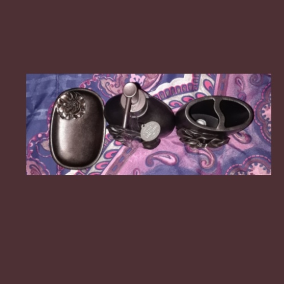 Bath Set - Picture 2 of 2