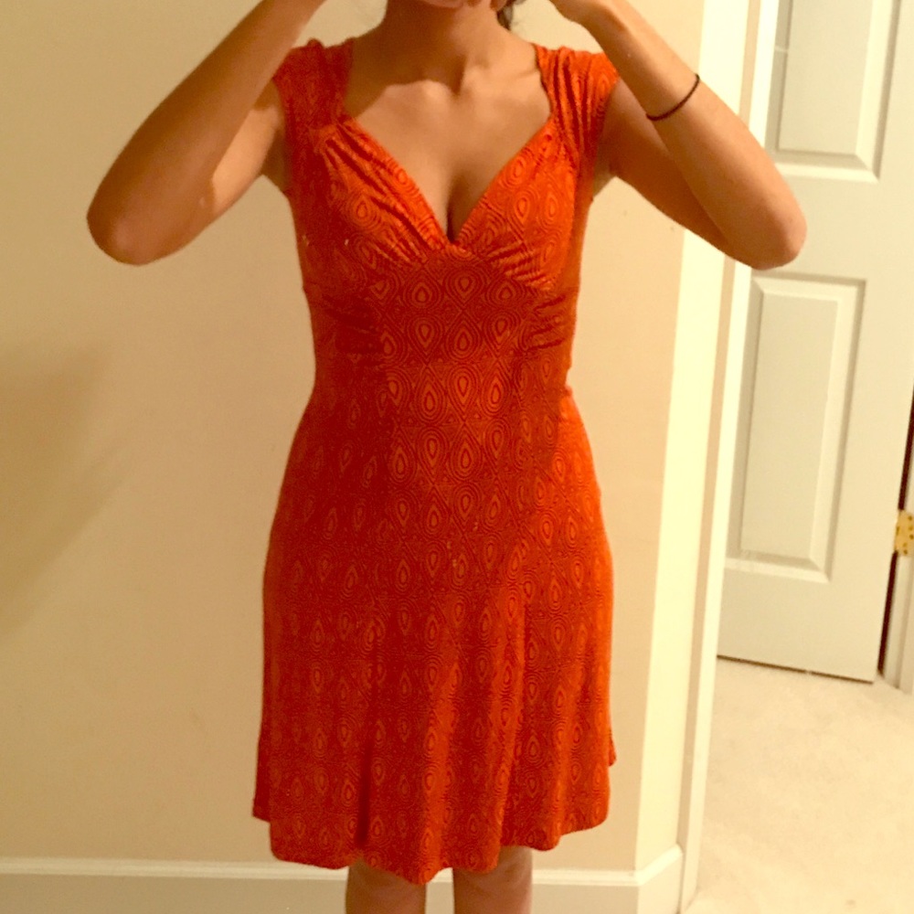 LAST CHNACE Super cute bust defining dress