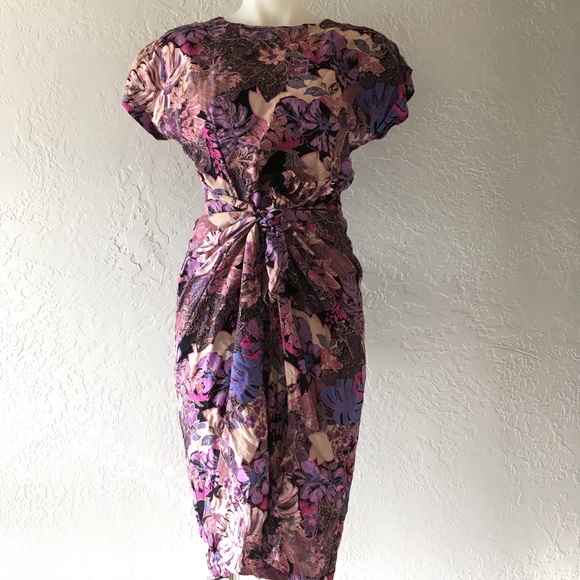Vintage printed wrap around the waist dress - Picture 2 of 4