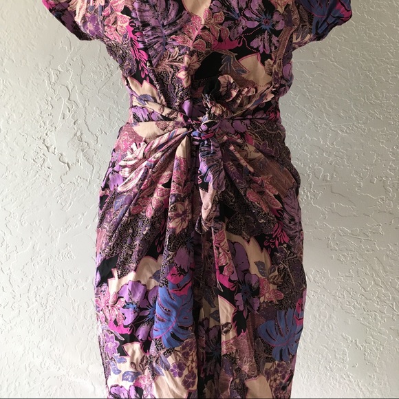 Vintage printed wrap around the waist dress - Picture 3 of 4