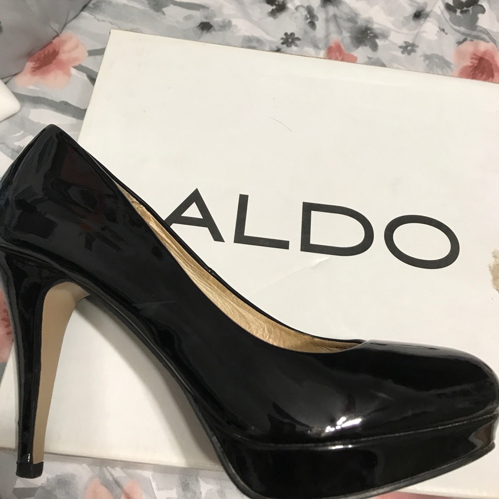 Black pump heels