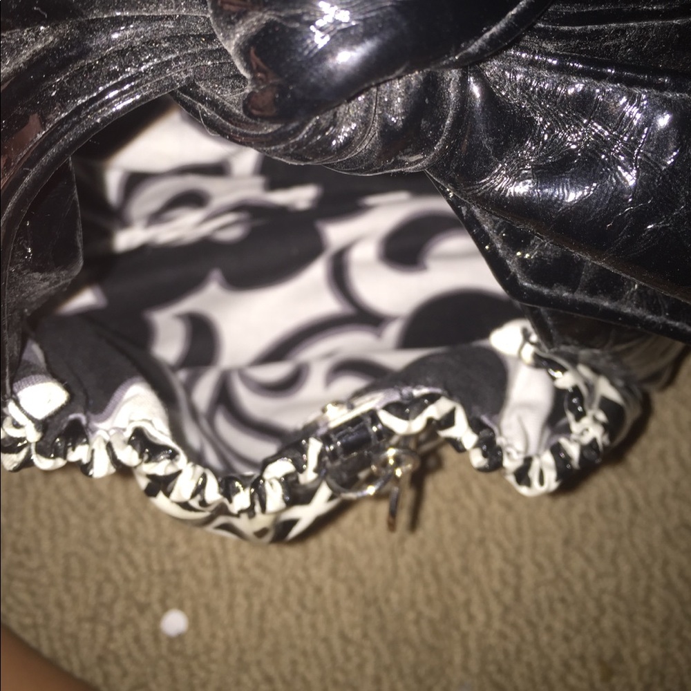 Purse - Picture 2 of 2