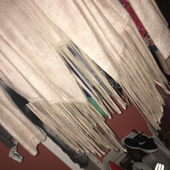 thin fringed jacket/vest - Picture 2 of 2