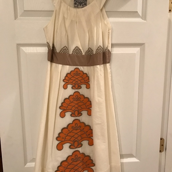 Gorgeous embroidered Anthro dress size 0 - Picture 5 of 6