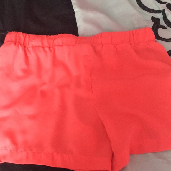 Hot pink Shorts - Picture 2 of 2