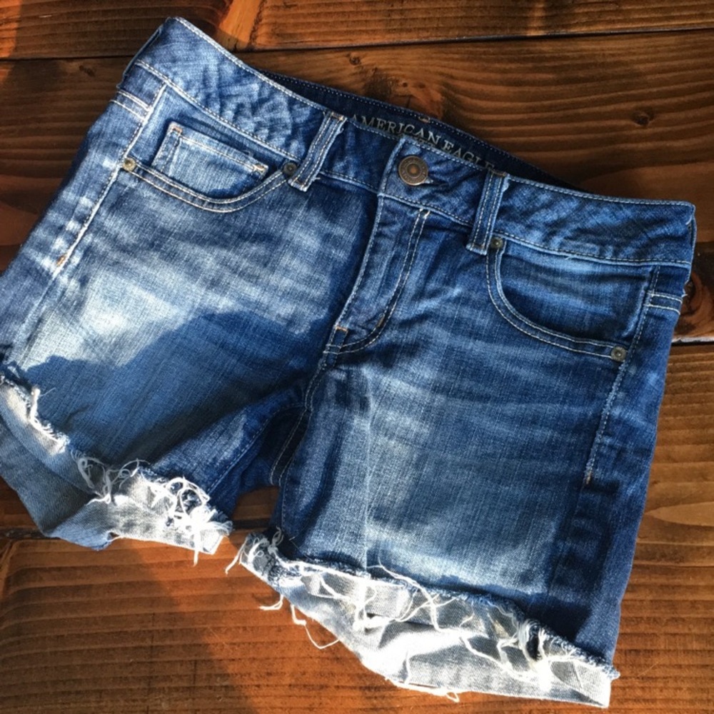 FINAL PRICE! ✨ Size 6 Midi Shorts - AEO