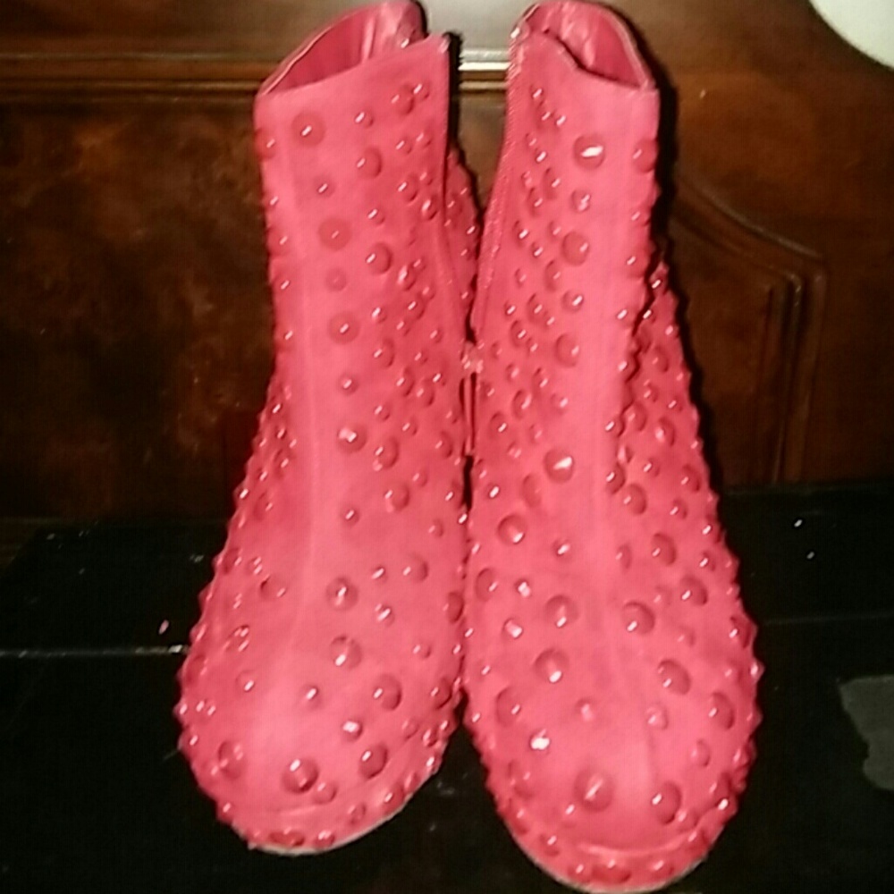 Stylish Red studded wedges