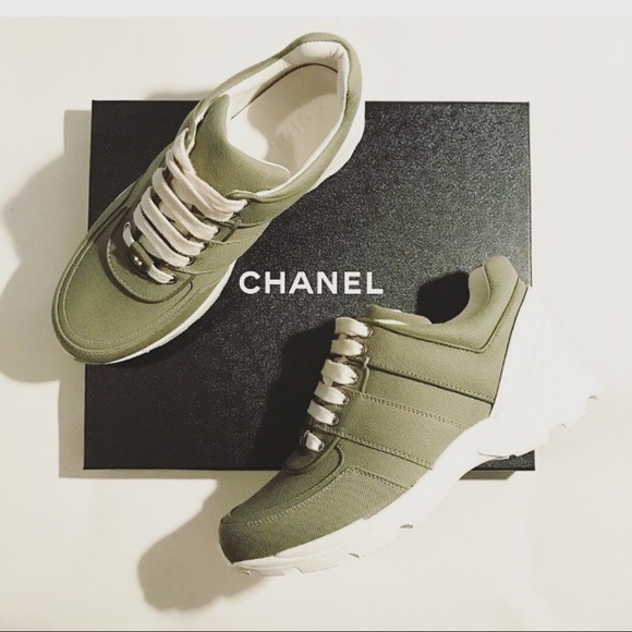 Chanel sneakers - Picture 2 of 5