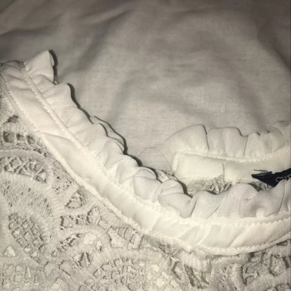 Cute lacy white blouse - Picture 4 of 4