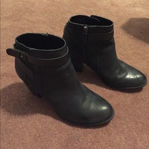 Black heeled booties