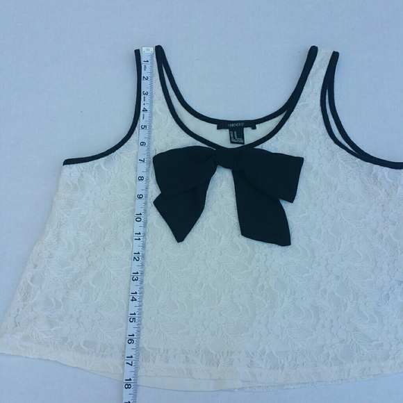 Off White Crop Tank Top 🌼🍃 - Picture 4 of 5