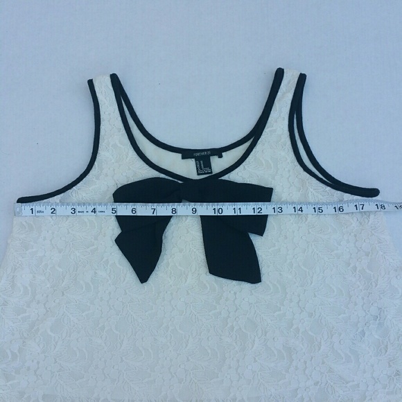 Off White Crop Tank Top 🌼🍃 - Picture 5 of 5