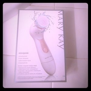 Mary Kay Skinvigorate cleansing brush