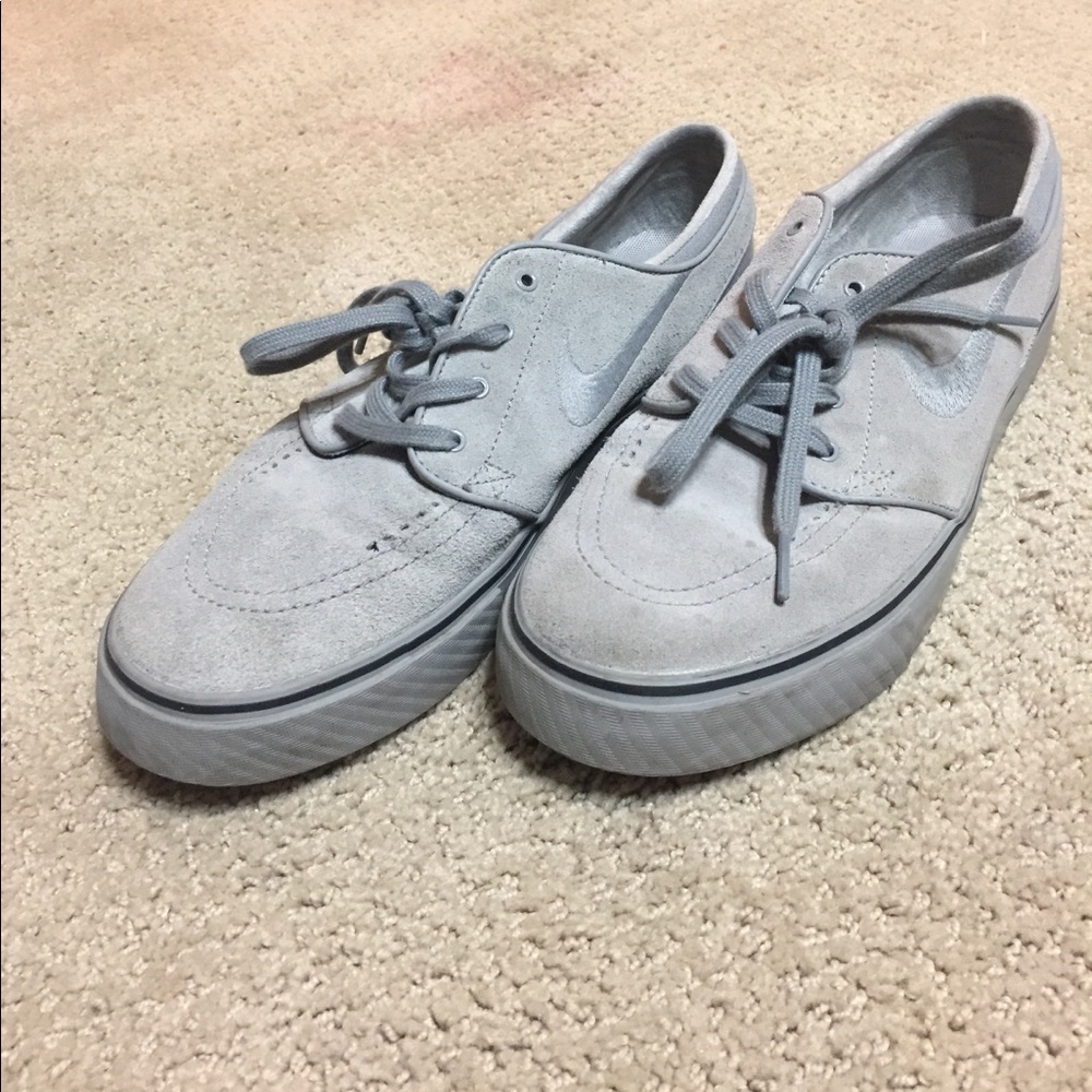 *SALE* NIKE STEFAN KANOWSKIS SIZE 9.5