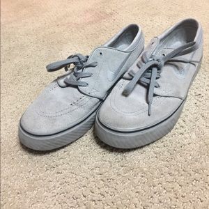 *SALE* NIKE STEFAN KANOWSKIS SIZE 9.5