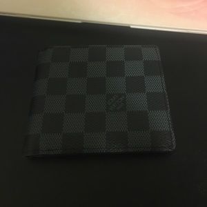 Louis Vuitton men's wallet Louis Vuitton men's wallet