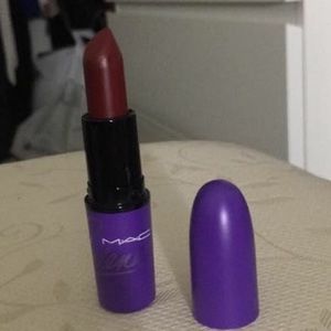 💙$15‼️💙 Mac Selena "Dreaming of you" Lipstick