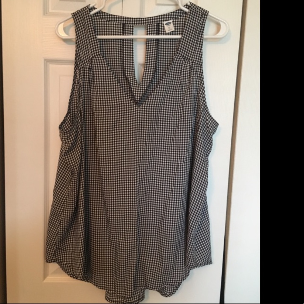 Old Navy flowy top.  Size XL