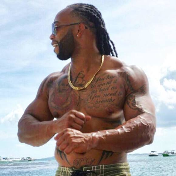 Meet your Posher, Ronnie - Picture 1 of 1