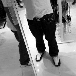 Meet your Posher, Tường