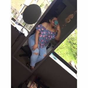 Meet your Posher, Vanessa