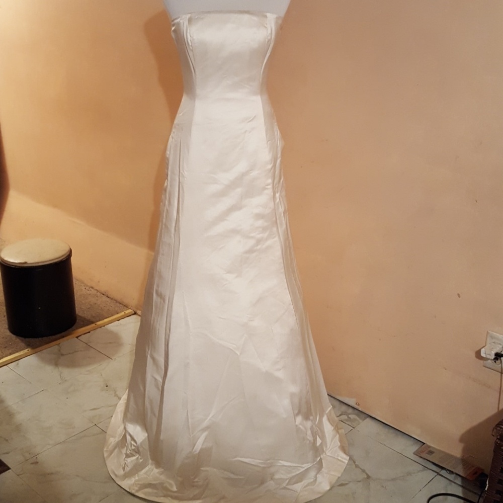Ivory Srrapless Wedding Gown Party dress
