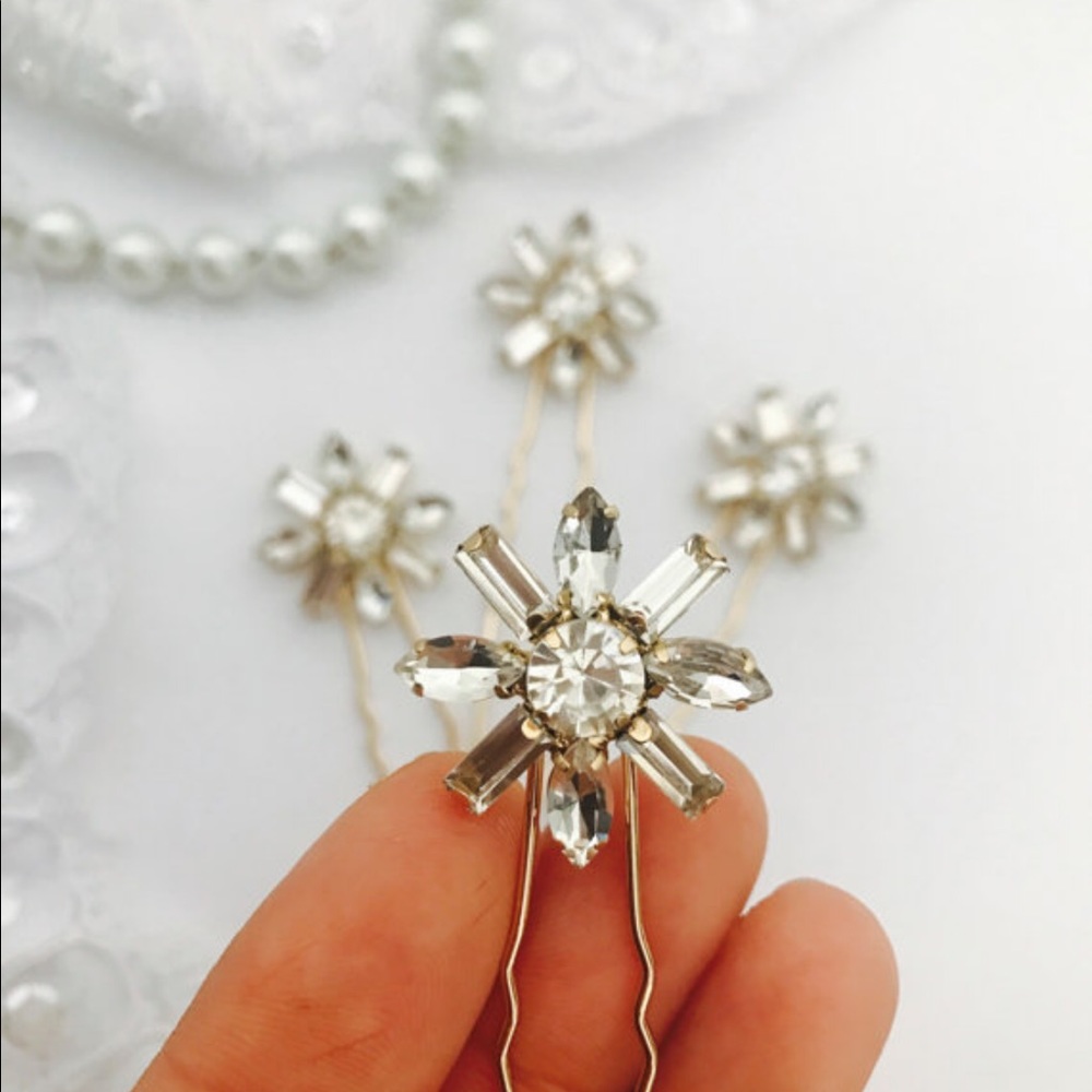 Bride hair pins,bride headpiece, bride accessory - Picture 2 of 3