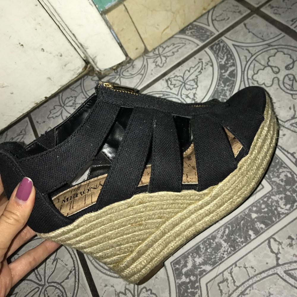Caged Wedges