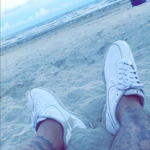 Meet your Posher, Carl