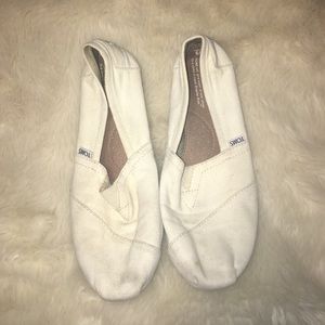 Cream Toms