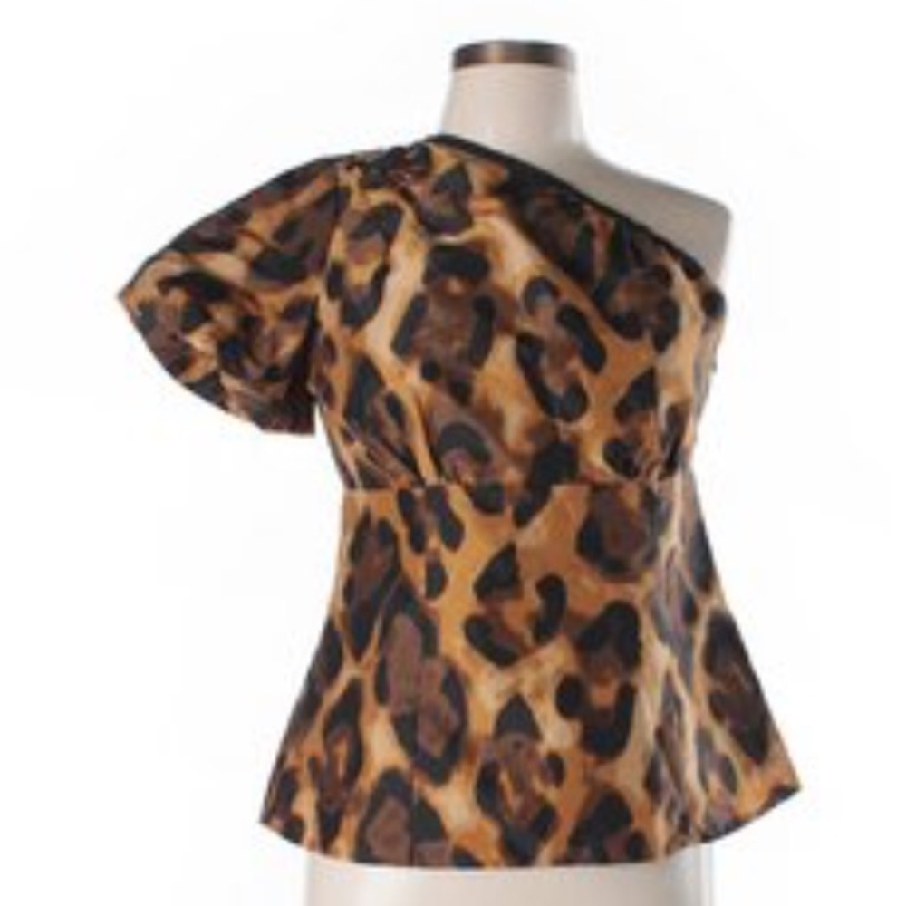 WDNY one shoulder leopard top