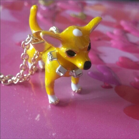 DESIGNER EYE-CATCHING CHIHUAHUA NECKLACE! - Picture 4 of 6