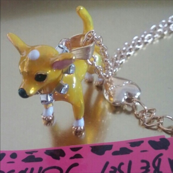 DESIGNER EYE-CATCHING CHIHUAHUA NECKLACE! - Picture 5 of 6