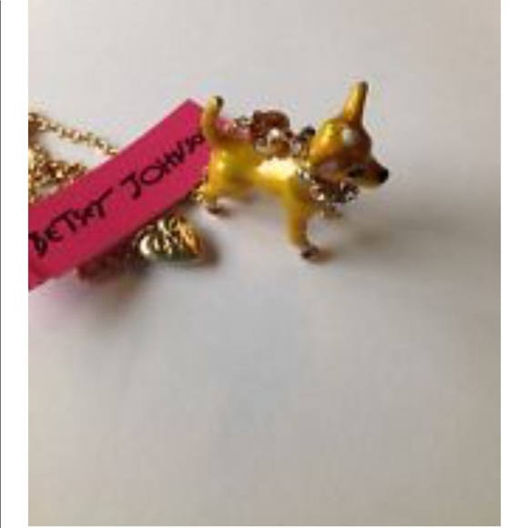DESIGNER EYE-CATCHING CHIHUAHUA NECKLACE! - Picture 3 of 6