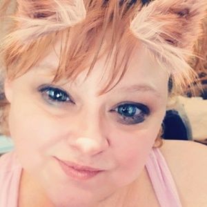 Meet your Posher, Leona