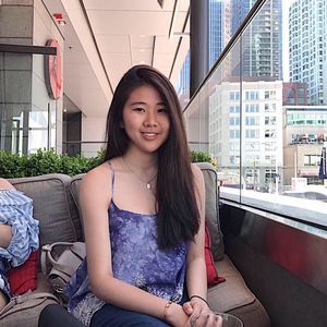 Meet your Posher, Claudia