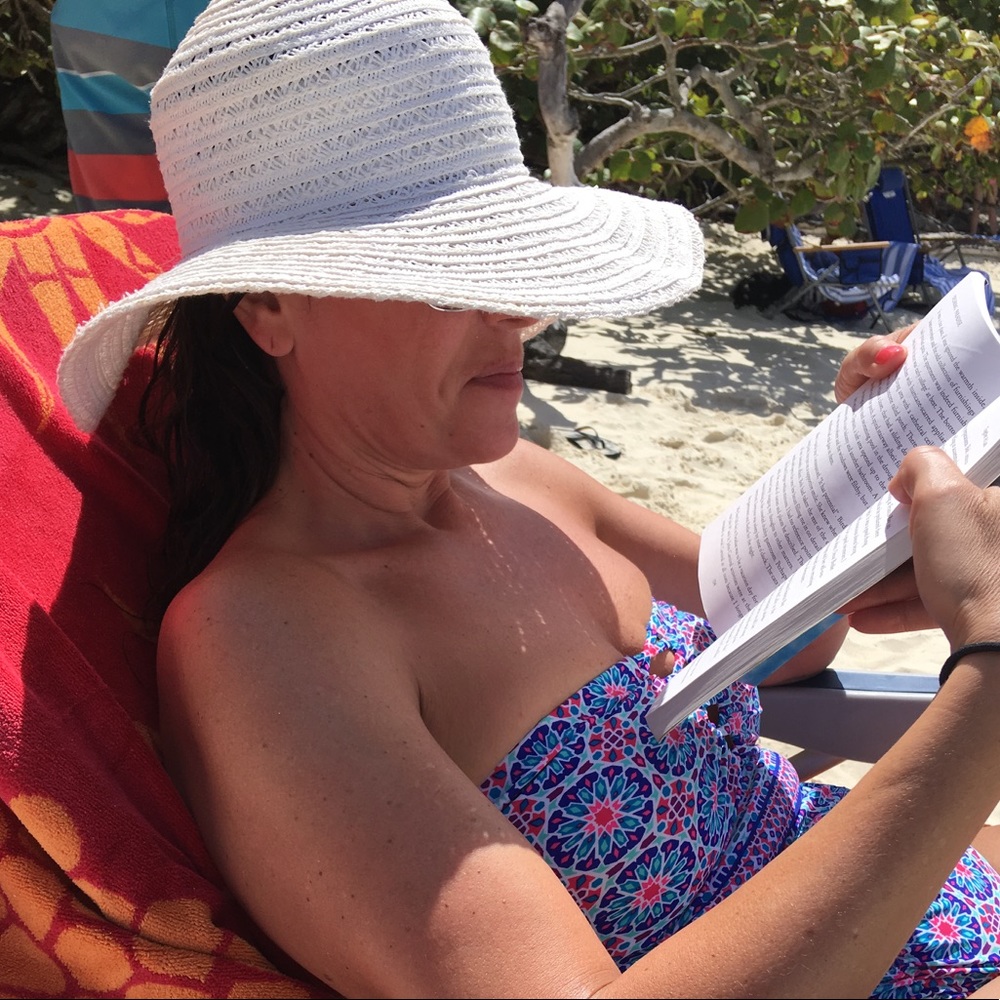 BOOKMARK MY CLOSET*Not for sale*