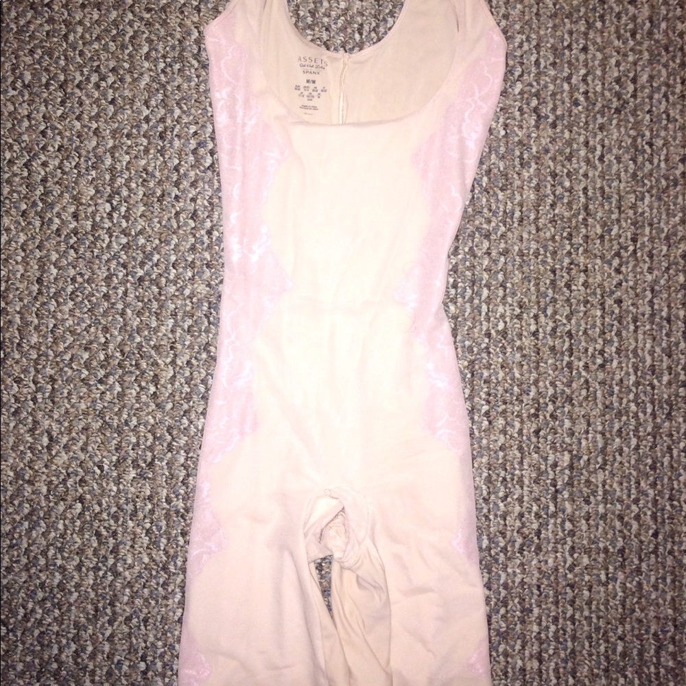 Assets By Spanx Body Suit