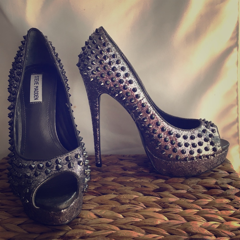Steve Madden Metallic Pumps