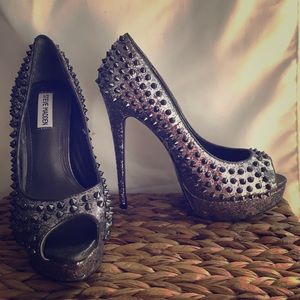 Steve Madden Metallic Pumps
