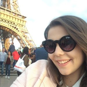 Meet your Posher, Maddie